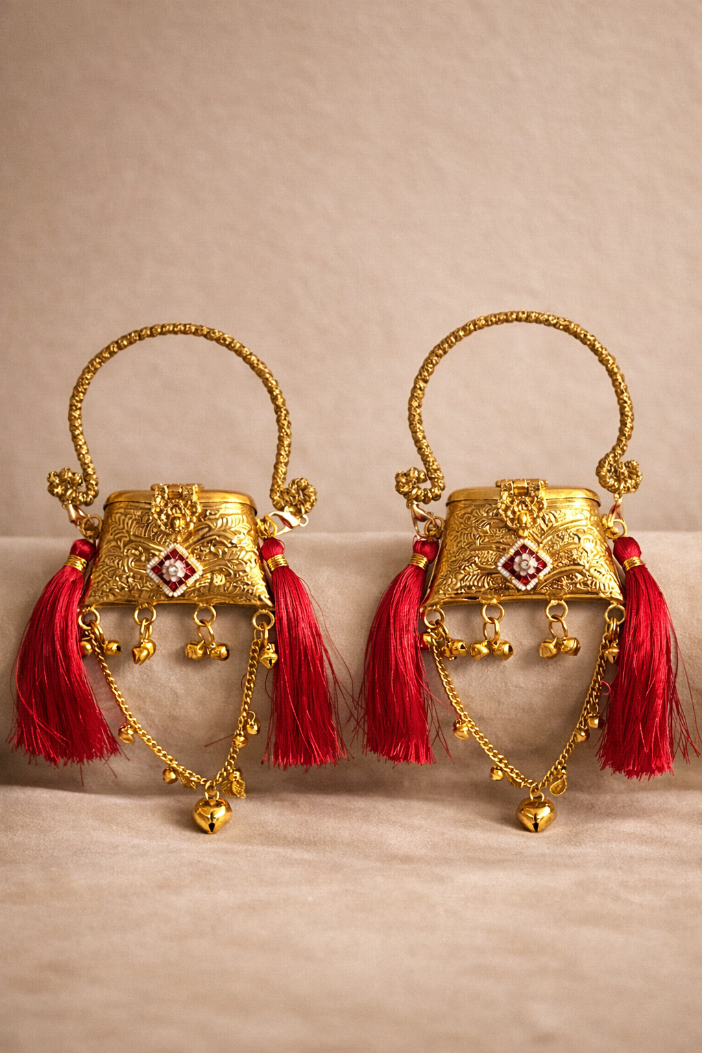 Maharika mini clutch